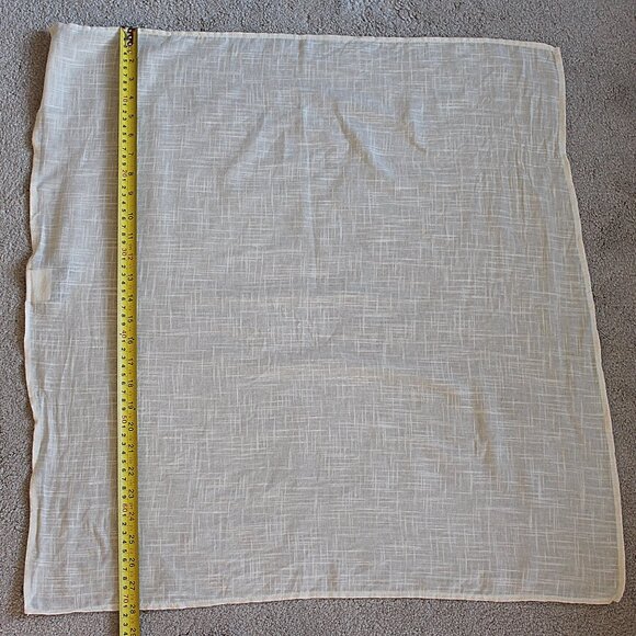 LUSH Cosmetics - 4 Statement Pins + 2 Knot Wraps + 2 Empty Boxes for Storage - Picture 6 of 6